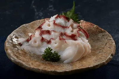 Octopus Sashimi (4 pcs.)